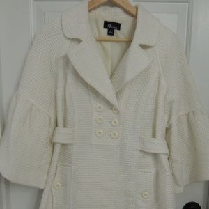 Women's Size 8 Cream Colored Lightweight Coat